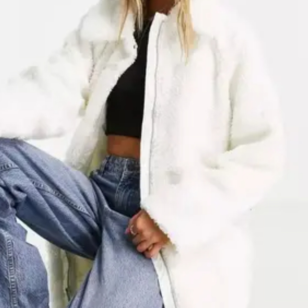 Nike White Teddy Jacket Cozy Winter Essential